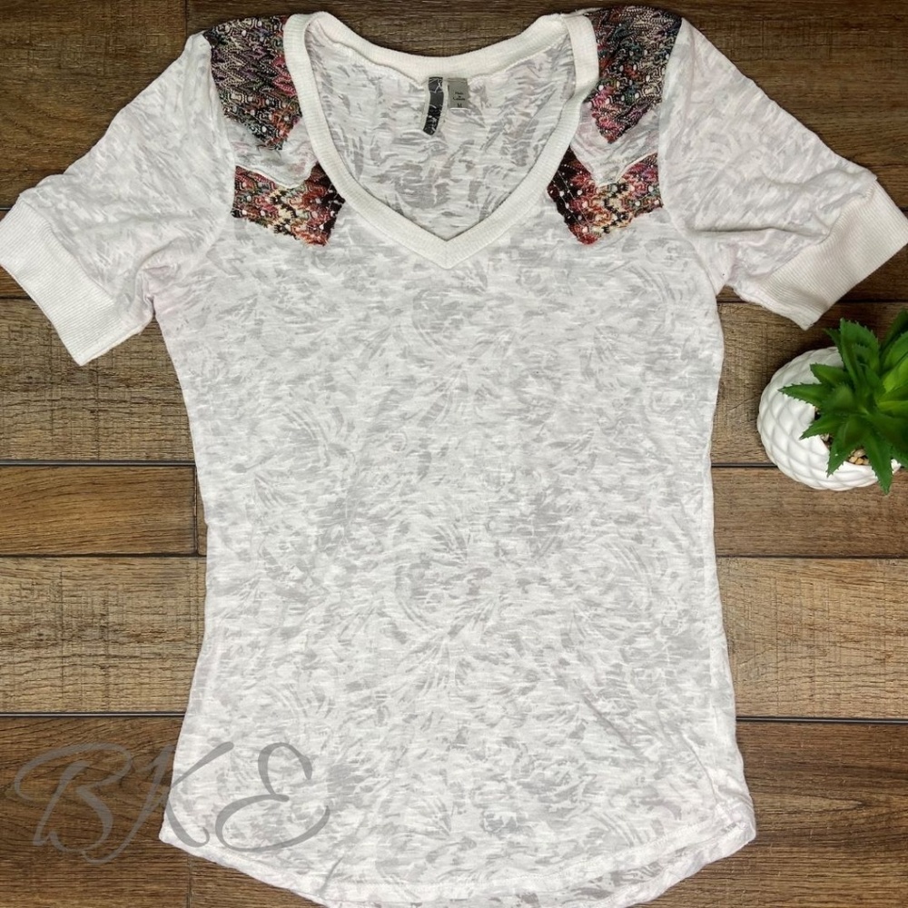 🌺 BKE | White Sheer Fashion Shirt (SOLD)